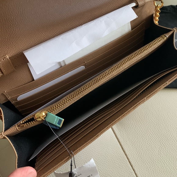 Saint Lauren Monogram Medium Wallet on Chain - Picture 7 of 13